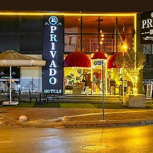 Privado Hotels